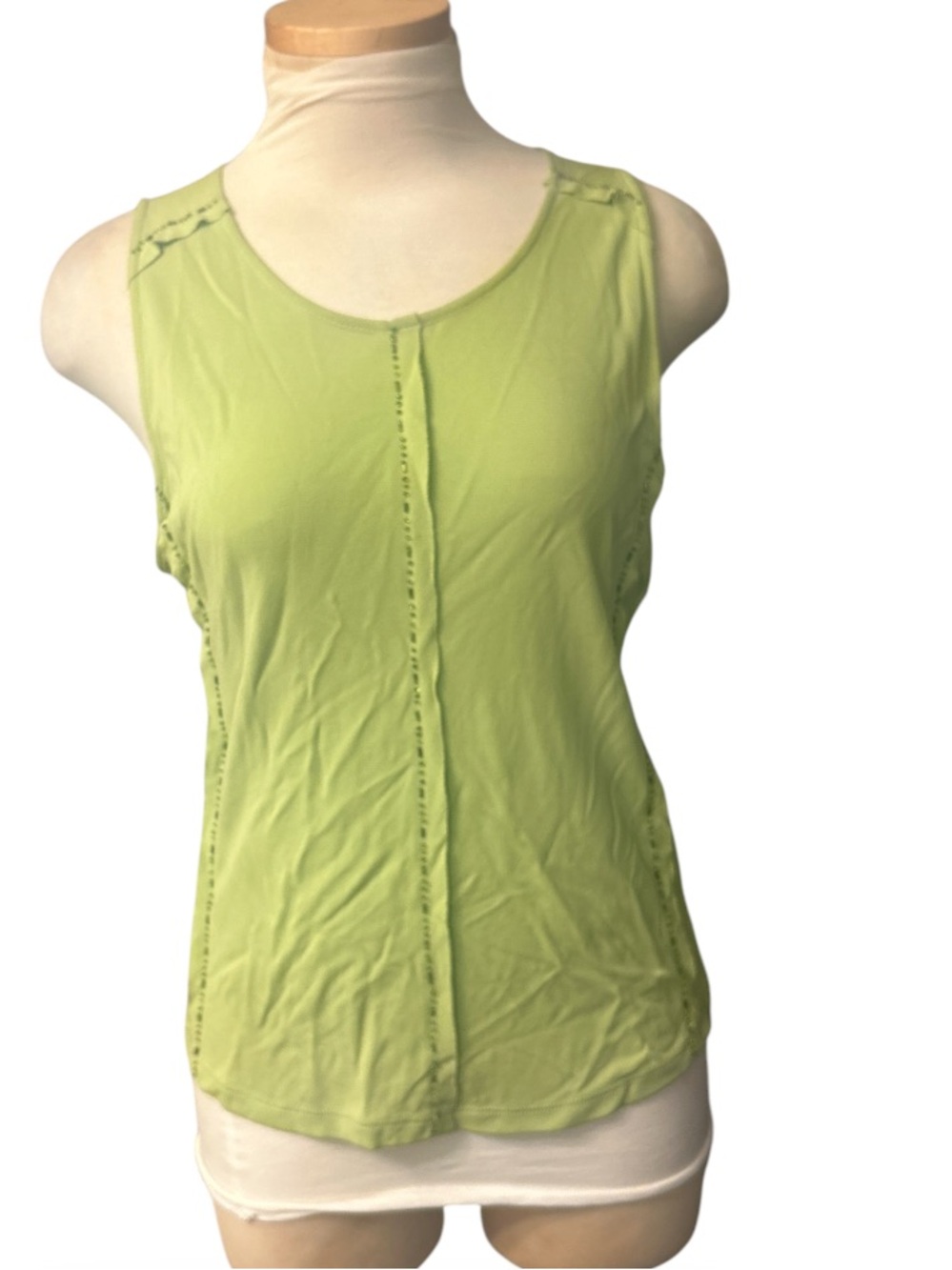 Kenneth Cole Light Green Sleeveless Scoop Neck Tank Top with Beading Size M